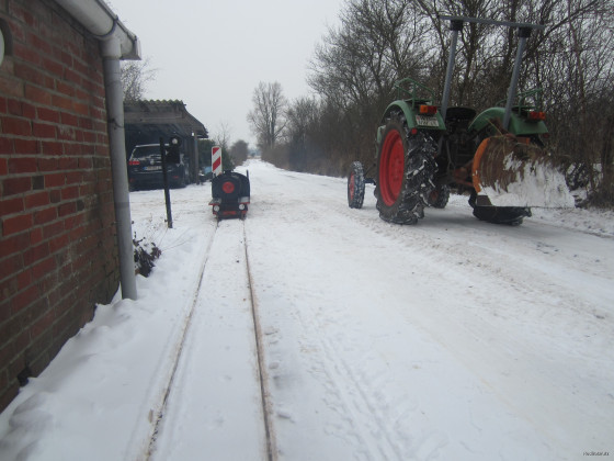 Wintereinsatz - Testfahrten auf verschneiten Gleisen